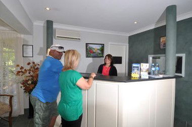 Poplars Inn - ACT Tourism 1