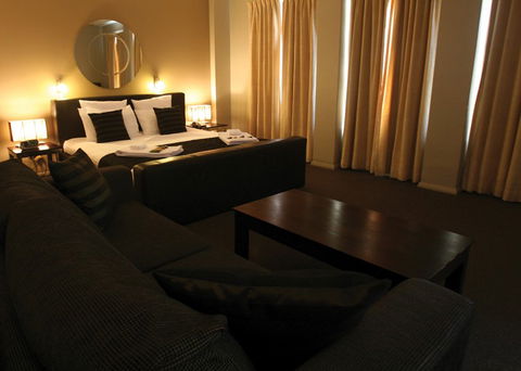 The Clarendon Hotel - ACT Tourism 1