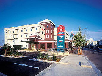 Hotel Ibis Newcastle - ACT Tourism 0