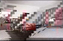 De Vere Hotel Sydney - ACT Tourism 1