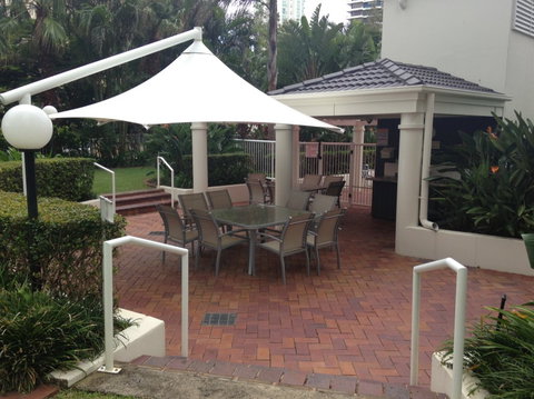 Crest Apartments - ACT Tourism 0