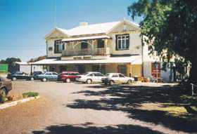 Arno Bay Hotel Motel - ACT Tourism 0