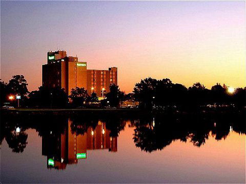 Mercure Sydney Airport - ACT Tourism 0