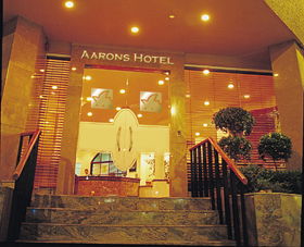 Aarons Hotel - ACT Tourism 0