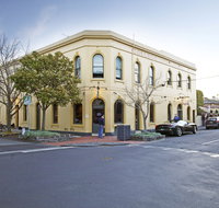 College Lawn Hotel - ACT Tourism