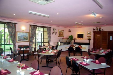 Roundhouse Motel - ACT Tourism 2