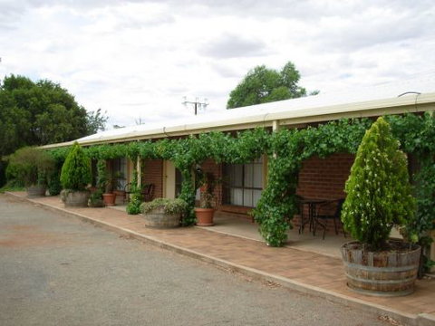 Roundhouse Motel - ACT Tourism 8