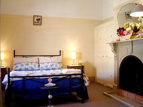 Boutique Motel Sefton House - ACT Tourism 2