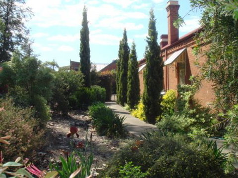 Boutique Motel Sefton House - ACT Tourism 5