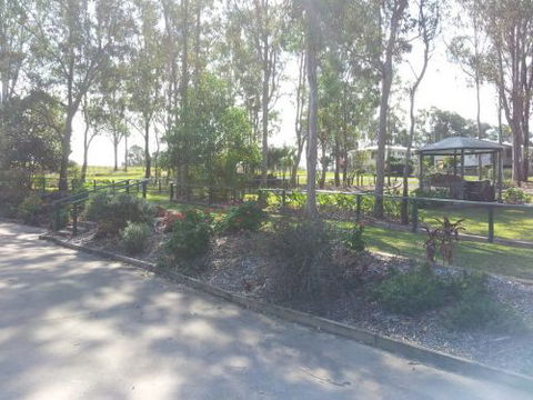 Tiaro Motor Inn - ACT Tourism 0