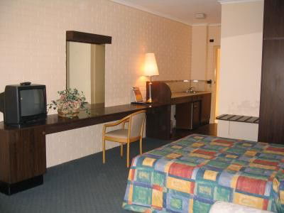 Australia Park Motel - ACT Tourism 1
