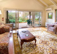 Double Nut Chalets - ACT Tourism