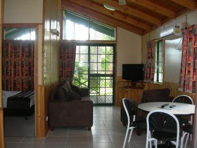 Lanis Holiday Island - ACT Tourism 1