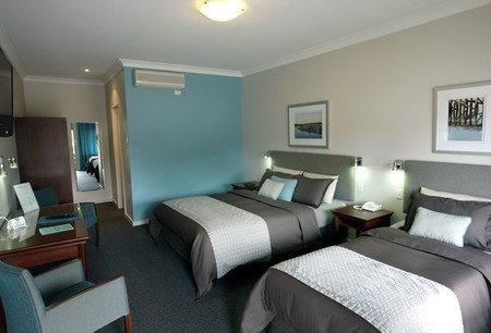 Pastoral Hotel Motel - ACT Tourism 0