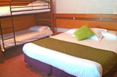 Barrakee Ski Lodge - ACT Tourism 0