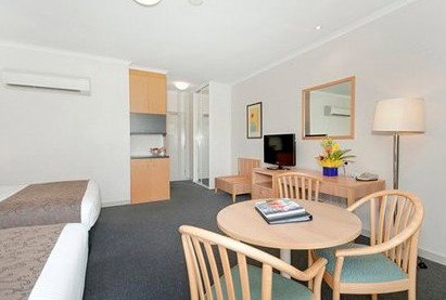 Quality Hotel Woden - ACT Tourism 1