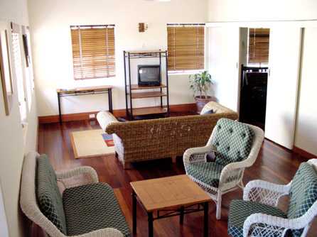 Captain Stirling Hotel - ACT Tourism 2