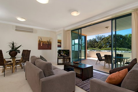 Santorini On Mudjimba - ACT Tourism 2