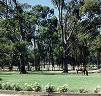 Saratoga Lodge - ACT Tourism