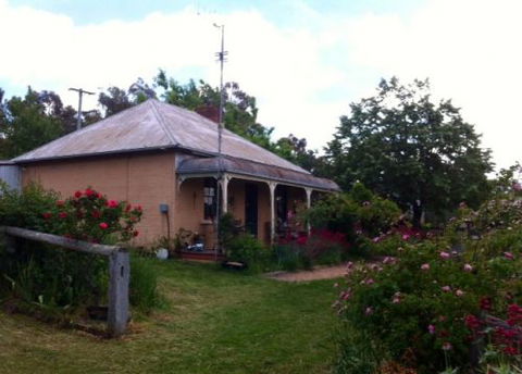 Cookes Cottage - ACT Tourism 0