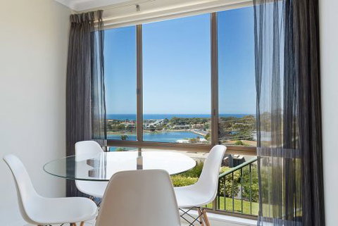 Panoramic Townhouses By Lisa - ACT Tourism 1