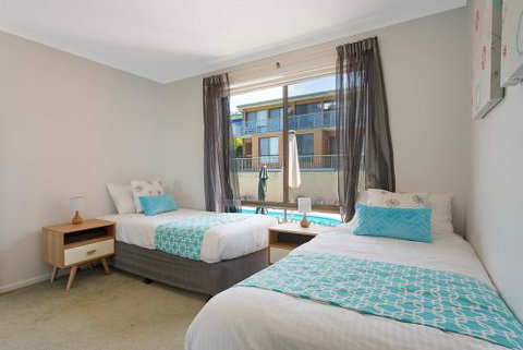 Panoramic Townhouses By Lisa - ACT Tourism 2