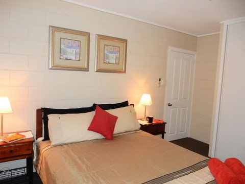 Lucinda Holiday Rentals  - ACT Tourism 2