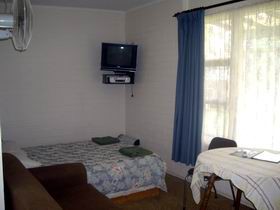 Brownlow Holiday Unit - ACT Tourism 0