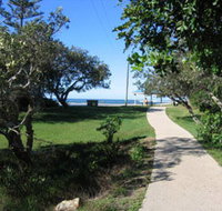 Raintrees On Moffat Beach - ACT Tourism