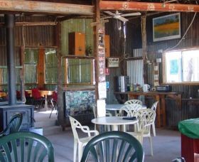 Peters Glengarry Hilton - ACT Tourism 0