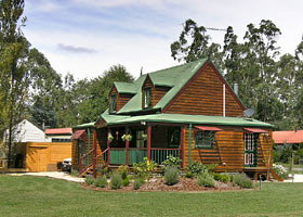 Mystic Mountains Holiday Cottages - ACT Tourism 0