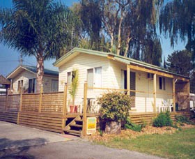 Riviera Caravan Park - ACT Tourism 0