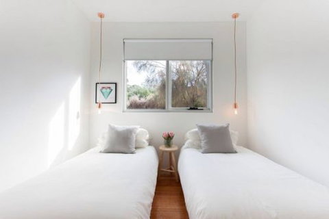 Amour Eva Retreats  - ACT Tourism 9