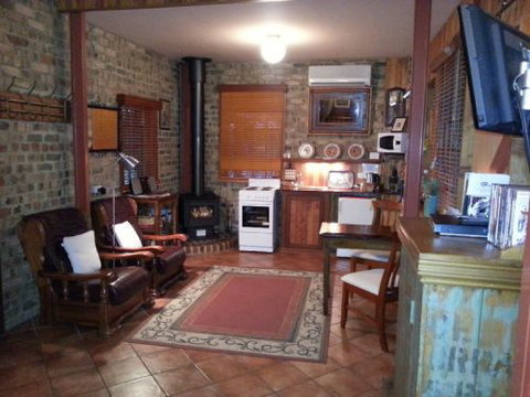 Eagle Foundry B & B - ACT Tourism 3