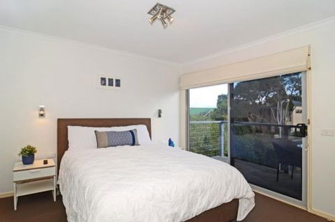Barrakee Beach House - ACT Tourism 6