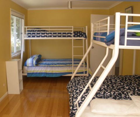 Coochiemudlo Island Family Beach House - ACT Tourism 7