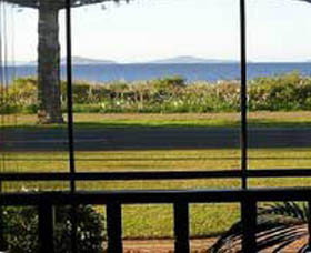 La Plage Accommodation - ACT Tourism 0