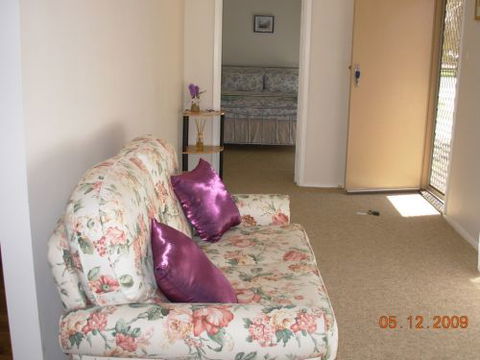 Edie's Overnight Accommodation - ACT Tourism 0