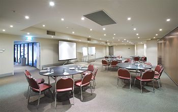 Quality Hotel Batman's Hill On Collins - ACT Tourism 4