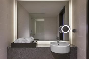 Hyatt Regency Sydney - ACT Tourism 23