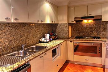 Seasons Harbour Plaza - ACT Tourism 10