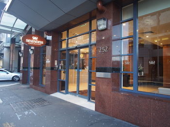 Seasons Harbour Plaza - ACT Tourism 27