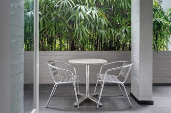 Adina Apartment Hotel Chippendale - ACT Tourism 2