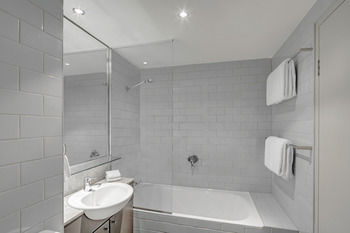 Adina Apartment Hotel Chippendale - ACT Tourism 3