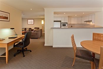 Radisson Hotel & Suites Sydney - ACT Tourism 5