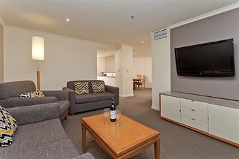 Radisson Hotel & Suites Sydney - ACT Tourism 9