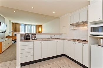 Radisson Hotel & Suites Sydney - ACT Tourism 13