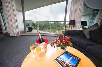 Pullman Quay Grand Sydney Harbour - ACT Tourism 8