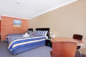 Lake Macquarie Motor Inn - ACT Tourism 5