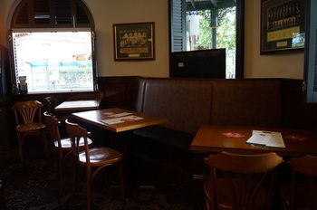 Royal Exhibition Hotel - ACT Tourism 12